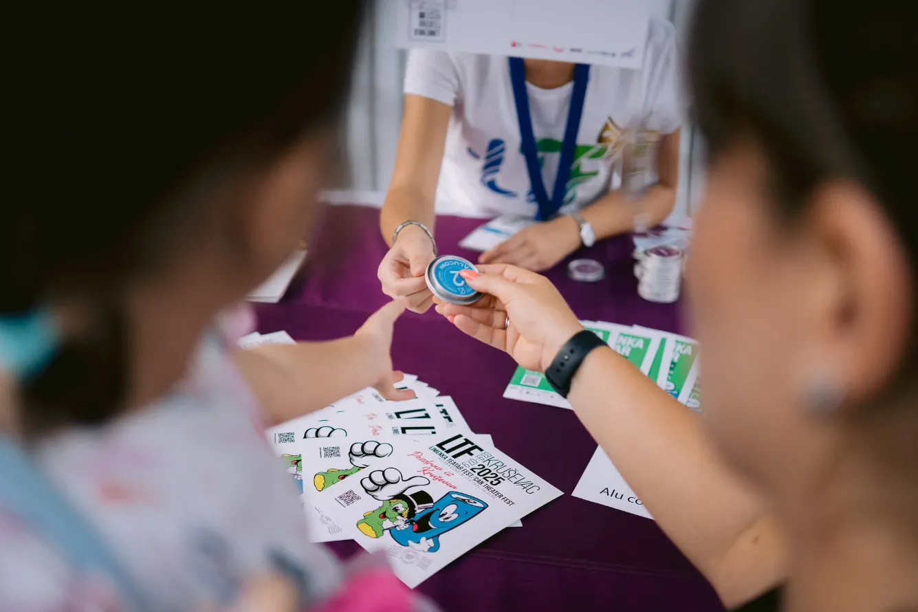 V.Velickovic Sep04 - 26