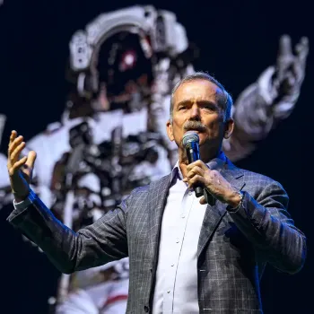 12. Credit Starmus and Max Alexander