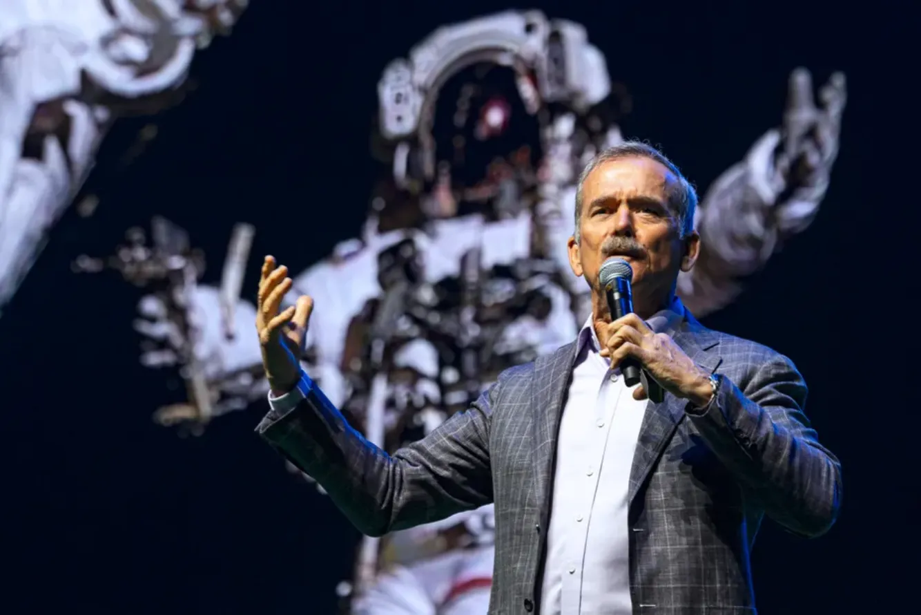 12. Credit Starmus and Max Alexander