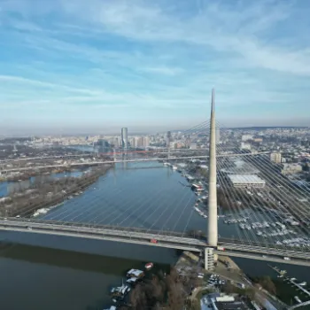 anton-lukin-PASnLl9Jmbw-unsplash