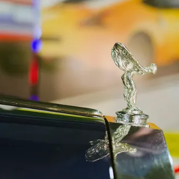 Spirit_of_Ecstasy_(Side_View)